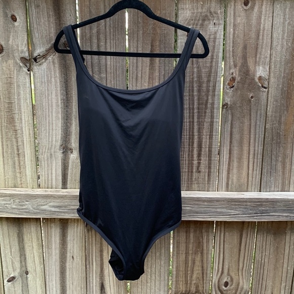 La Blanca one piece swimsuit, tummy control, plus size, size 22W - Picture 3 of 6